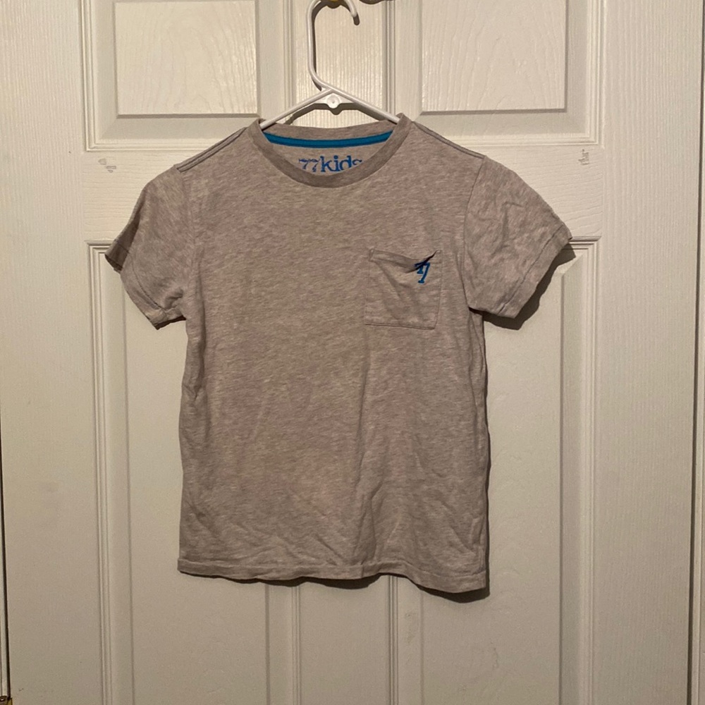 Boys American Eagle t-shirt size 7
